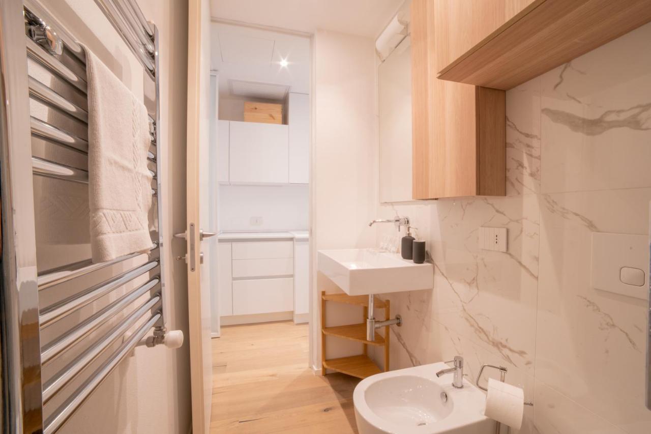 Navigli-Centro-Universita, Amazing New Apartment Milano Exterior foto